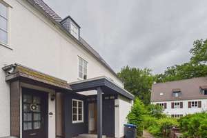 Erstbezug nach Sanierung: Stilvolles Reihenhaus mit Garten, Dachterrasse & Garage – Alte Landstraße 40, 38446 Steimker Berg, Wolfsburg – Vorschaubild 2