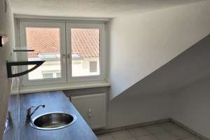2-Zimmer-Dachgeschosswohnung für eine Person in Pforzheim - Zentrale Lage – Grenzstraße 10, 75172 Weststadt, Pforzheim – Vorschaubild 10