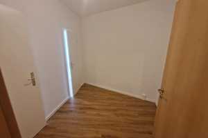 **FAMILIEN WILLKOMMEN**4-Zimmer-Wohnung // Balkon // 2.Etage // Bad mit Wanne // ab sofort – Ringstraße 47, 4209 Leipzig – Vorschaubild 5
