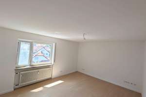 Einladung in dein/euer neues Zuhause (2 Zi, 6. Stock, Aufzug, Balkon, Stellplatz, EBK) – Bergstraße 59, 97076 Lengfeld, Würzburg – Vorschaubild 2