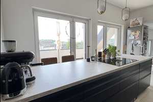Lichtdurchflutete 3-Zimmer-DG-Wohnung mit großer Dachterrasse, Aufzug und hochwertiger Einbauküche – Nelkenstraße 24, 42283 Wuppertal – Vorschaubild 5