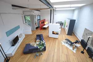 Originales Loft - alte Schlosserei mit 5 Meter Deckenhöhe und Terrasse
