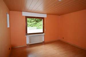 Zweifamilienhaus mit 3 Garagen und Hallengarage in ländlicher Lage – Die vollständige Adresse der Immobilie erhältst du vom Anbieter., 58091 Dahl, Hagen – Vorschaubild 4