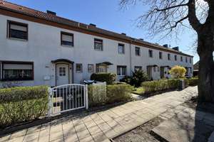 Attraktive Gelegenheit in Wolfen: Reihenmittelhaus mit gepflegtem Garten, Terrasse & Ausbaureserve – Reudener Straße 25a, 6766 Bitterfeld-Wolfen – Vorschaubild 5