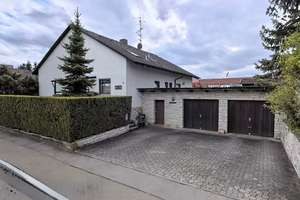 Viel Platz für Ihre Träume - Geräumiges 2-Fam. Haus mit DGG in Topp - in A8 Nähe! Sofort frei! – Die vollständige Adresse der Immobilie erhältst du vom Anbieter., 89340 Leipheim – Vorschaubild 1