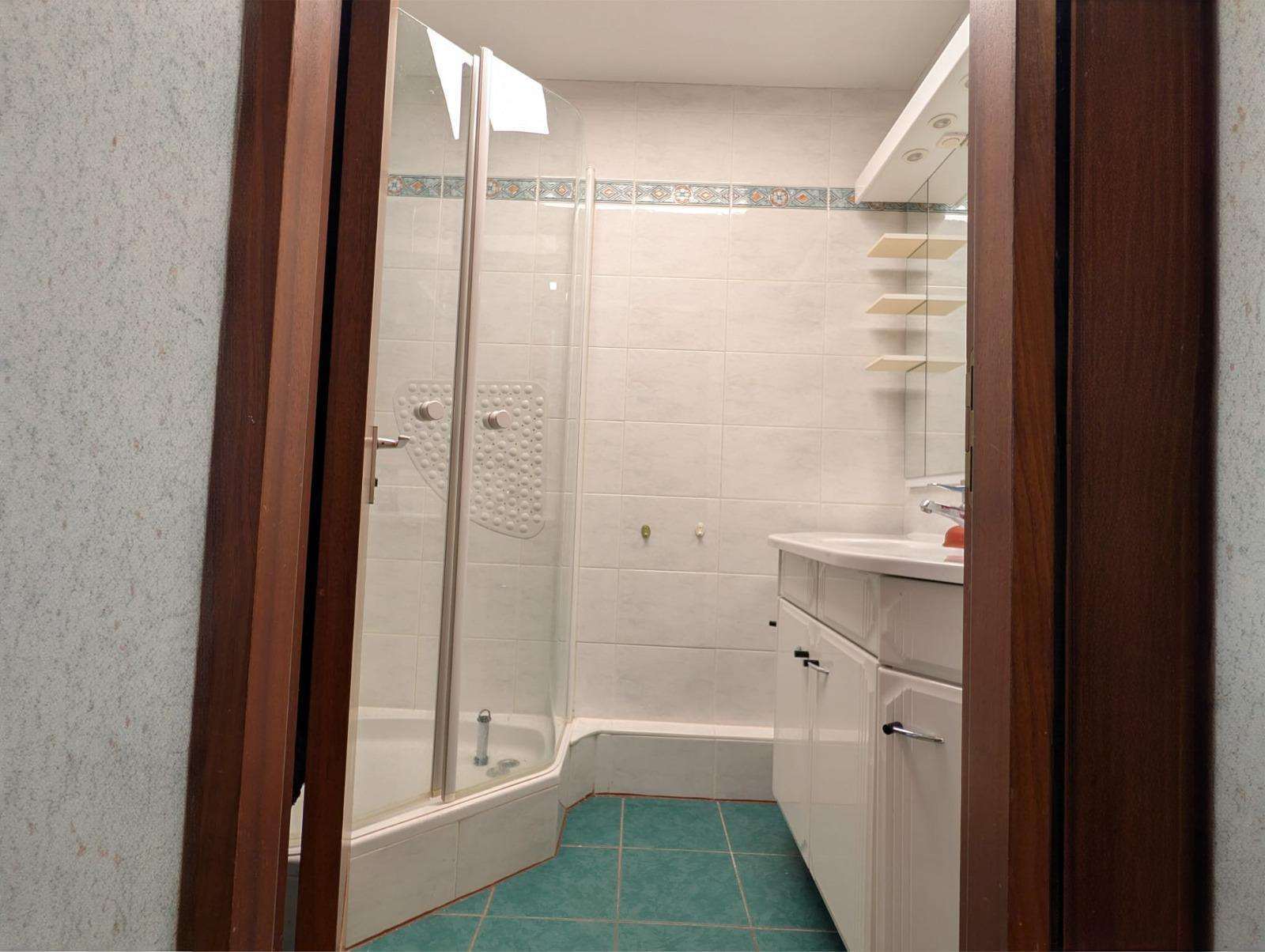 Provisionsfrei: 3-Zimmer-Wohnung mit TG & überdachtem Balkon in ruhiger Lage (1. OG), Esslingen Kreis – Bild 4