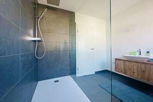 Stilvolles Designhaus mit Wintergarten-Lounge, Dachterrasse & autarker Energietechnik – Richthofstraße 9, 86929 Penzing – Vorschaubild 10