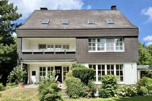 Vornehme & großzügige Stadtvilla mit guter Wohnatmosphäre + idyllischem Garten in Bestlage – Die vollständige Adresse der Immobilie erhältst du vom Anbieter., 30559 Kirchrode, Hannover – Vorschaubild 3