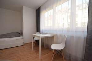 Großzügiges möbliertes Apartment am Südbahnhof – Die vollständige Adresse der Immobilie erhältst du vom Anbieter., 50674 Neustadt/Süd, Köln – Vorschaubild 2