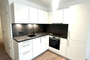 Exklusiver Neubau: 2 Zimmer-Wohnung Balkon überdacht | EBK | Abstellraum | TG – Holbeinstraße 17, 90441 Schweinau, Nürnberg – Vorschaubild 2