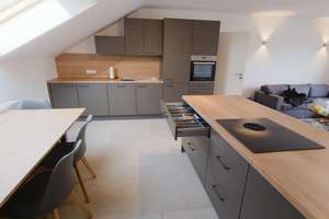 Modern, stilvolles Penthouse  mit guter Anbindung an die Münchner Innenstadt und Augsburg – Die vollständige Adresse der Immobilie erhältst du vom Anbieter., 82140 Olching – Vorschaubild 2