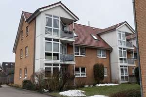 Attraktive 2-Zimmer-Dachgeschosswohnung mit Eckbalkon und Stellplatz in Hamburg Bergedorf