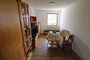 Kapitalanlage oder zur Eigennutzung -  Zweifamilienhaus mit Wintergarten, Balkon und großem Garten – Die vollständige Adresse der Immobilie erhältst du vom Anbieter., 84076 Pfeffenhausen – Vorschaubild 14