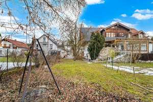 Gemütlich, hell und kunstvoll – 2,5-Zimmer-Wohnung mit 120 m² Gartenparadies – Die vollständige Adresse der Immobilie erhältst du vom Anbieter., 81249 Altaubing, München – Vorschaubild 18