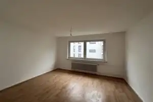 Direkt vom Eigentümer! Wohn-und Geschäftshaus im beliebten Gallusviertel! Leerstehend! – Kleyerstraße 50, 60326 Frankfurt am Main – Vorschaubild 2