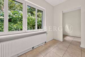 Imposantes Anwesen – Haus-im-Haus-Charakter mit großzügigem Grundstück & Wohnkomfort auf drei Ebenen – Die vollständige Adresse der Immobilie erhältst du vom Anbieter., 22391 Wellingsbüttel, Hamburg – Vorschaubild 30