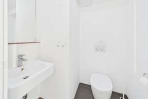 Familienglück im Zentrum – Modernes Stadthaus mit 6 Zi., Terrasse & Dachbalkon | Reutlingen – Die vollständige Adresse der Immobilie erhältst du vom Anbieter., 72764 Reutlingen-Mitte, Reutlingen – Vorschaubild 4