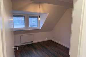 Neu Renovierte 3. Zimmer Wohnung – Rather Straße 8a, 40476 Düsseldorf – Vorschaubild 2