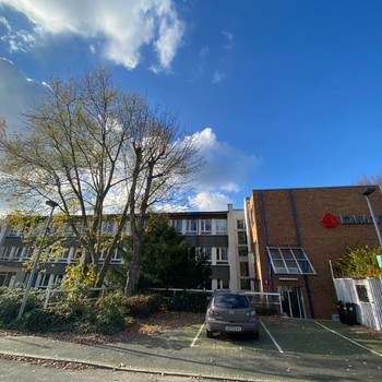 Sofort verfügbare Büroeinheit | Hofstede | Ausbau nach Mieterwunsch | Stellplätze