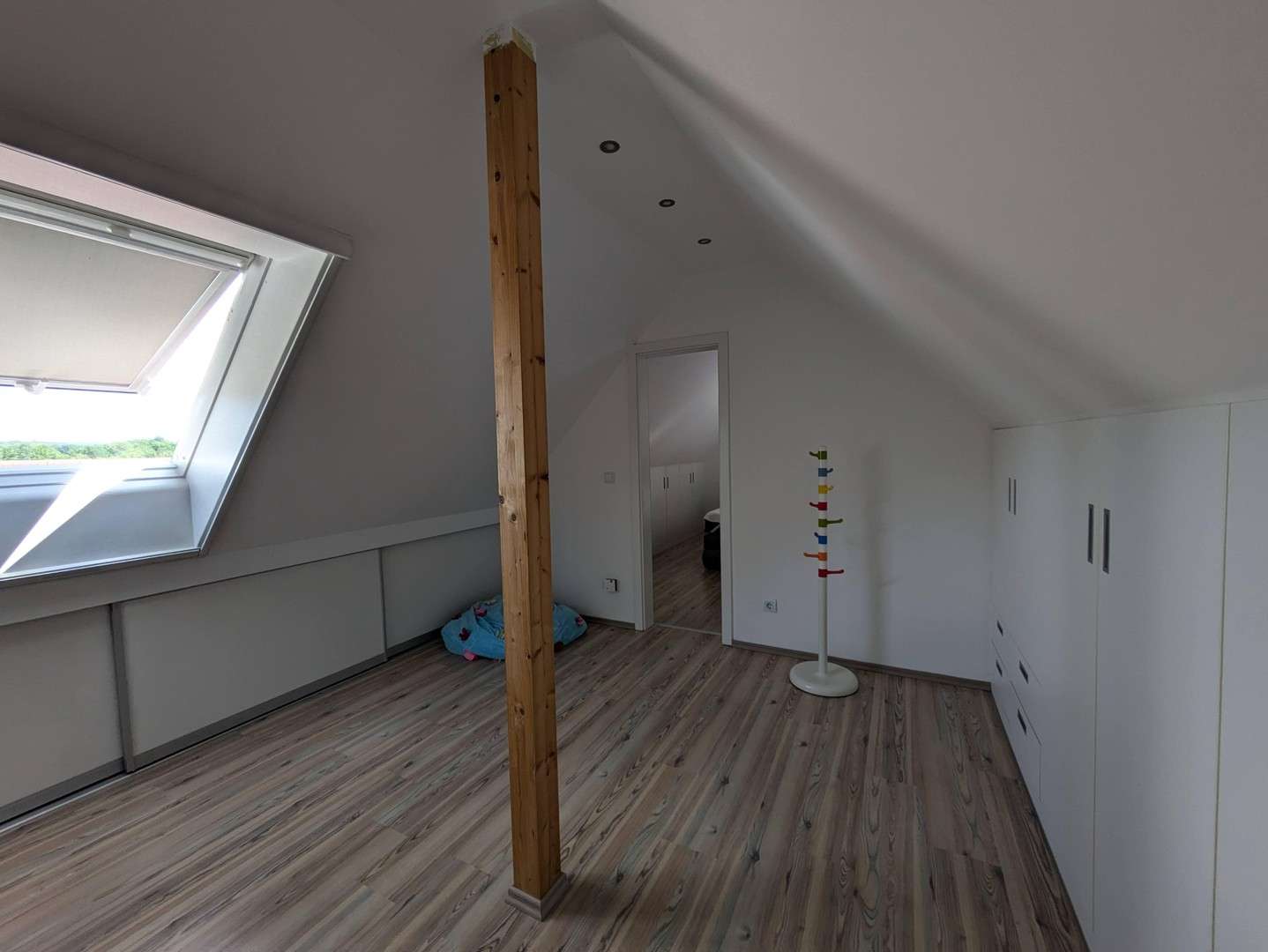 Immobilie in Zeitlarn - Schnuckeliges Haus mit herrlichem Ausblick in Hanglage - Bild 8