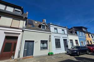 Charmantes Reihenhaus im Bremer Westend – Die vollständige Adresse der Immobilie erhältst du vom Anbieter., 28217 Westend, Bremen – Vorschaubild 3