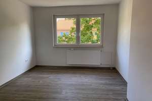 Renovierte 3-Zimmer-Wohnung mit Balkon – Hinter den Ellern 30, 28309 Hemelingen (Ortsteil), Bremen – Vorschaubild 2
