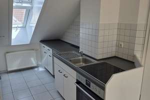 Schöne Dachgeschosswohnung in Grombühl mit Blick über die Stadt! – Steinheilstr. 26, 97080 Grombühl, Würzburg – Vorschaubild 4