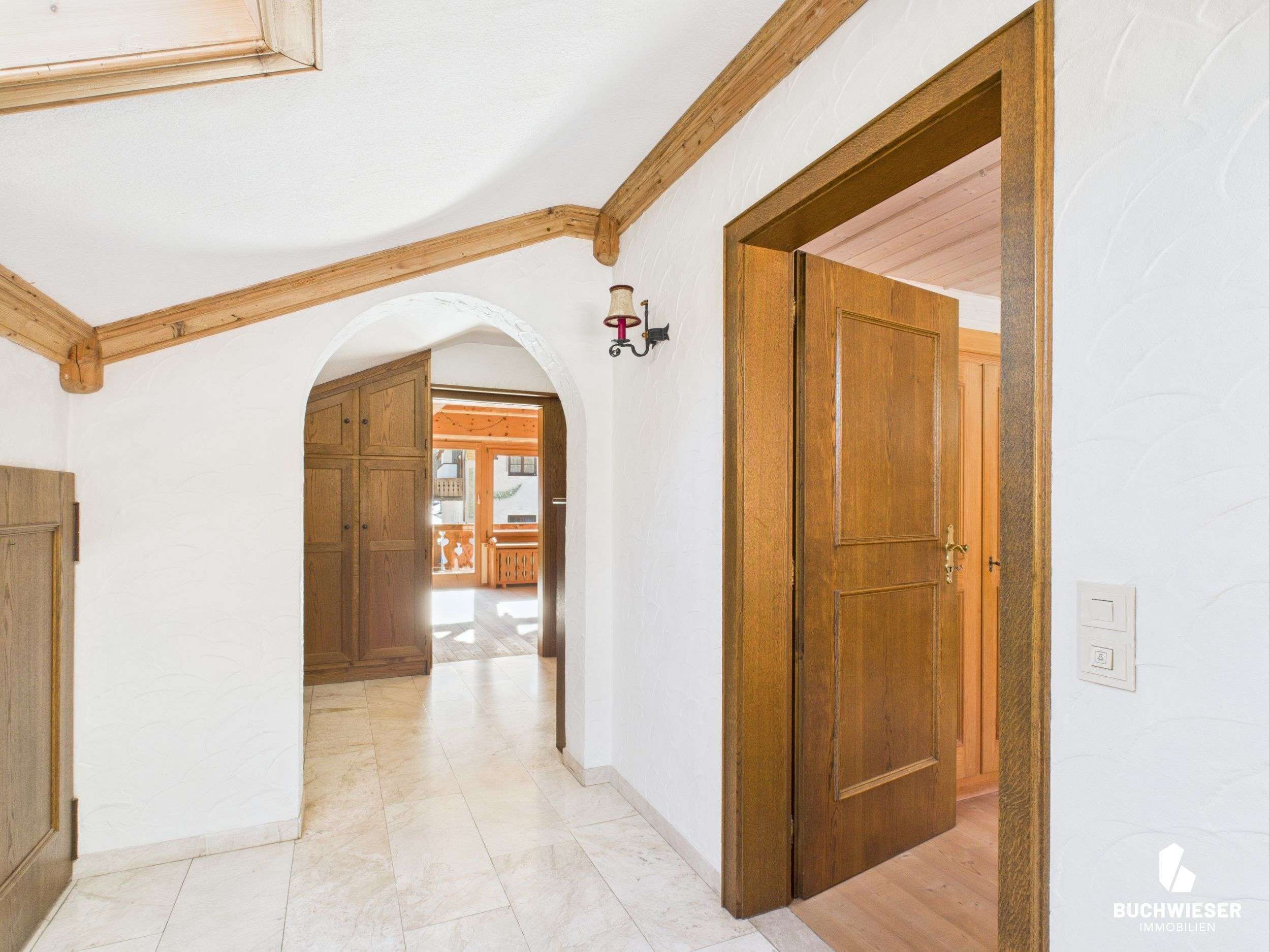 Immobilie in Grainau - Alpines Juwel in bester Zentrumslage von Grainau – Wohnen, Handwerk & Charakter unter der Zugspitze - Bild 12