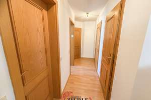 Gelegenheit! Wohnung in traumhafter gefragter Lage mit fantastischer Aussicht. Balkon + 2x TG-Platz! – Die vollständige Adresse der Immobilie erhältst du vom Anbieter., 73033 Göppingen – Vorschaubild 9