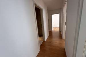 "Mitten im Leben - Citywohnung am Marienplatz in S-Süd - 3-Zi-OG-ETW mit Balkon, Aufzug und TG" – Die vollständige Adresse der Immobilie erhältst du vom Anbieter., 70178 Karlshöhe, Stuttgart – Vorschaubild 6