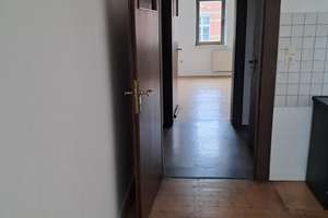 Das könnte Ihre Wohnung werden - mit Einbauküche, Holzfussboden, weißes Bad und Balkon zum Garten – Die vollständige Adresse der Immobilie erhältst du vom Anbieter., 40227 Oberbilk, Düsseldorf – Vorschaubild 3