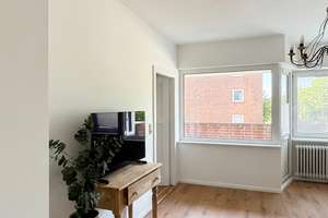 Renovierte, helle 2-Zimmer-Wohnung mit Balkon in Kiel-Brunswik – Gerhardstraße 13, 24105 Brunswik, Kiel – Vorschaubild 4