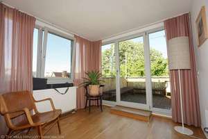 Traumhafte Dachgeschoss-Maisonettewohnung mit zwei Balkonen in Köln-Sülz
