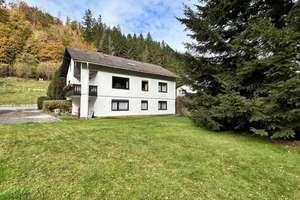 Einfamilienhaus mit Einliegerwohnung in Geroldsgrün  – Die vollständige Adresse der Immobilie erhältst du vom Anbieter., 95179 Geroldsgrün – Vorschaubild 4
