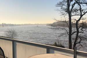 Stunning light-flooded furnished Rhine penthouse, S-W aspect in Düsseldorf-Wittlaer – Bockumer Strasse 171, 40489 Wittlaer, Düsseldorf – Vorschaubild 14
