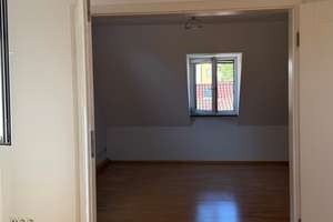 Hochwertige 2-Zimmer-Dachgeschosswohnung  in der Fetzerstraße 9, 70199 Stuttgart – Fetzerstraße 9, 70199 Südheim, Stuttgart – Vorschaubild 5