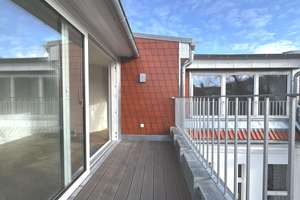 PROVISIONSFREI.. SEHR SCHÖNE, HELLE DACHGESCHOSS-WOHNUNG M. 2 BÄDER U. TERRASSE, LIFT U. WEITBLICK – John-Schehr-Str. 4, 10407 Prenzlauer Berg, Berlin – Vorschaubild 13