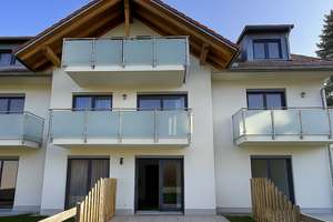 Exklusives Reihenmittelhaus,zentrale Lage in Miesbach, Erstbezug mit nachhaltigem Energiesparkonzept