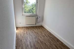 EBK=S-Bahn&Badesee&Wohngenuß im Grünen, Homeoffice/Pendeln(30Min. LEIPZIG), hilfsbereite Nachbarn, – Straße des Friedens 38, 4552 Borna – Vorschaubild 5
