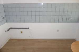 KOMFORTWOHNUNG IN OBERBILK 2 ZIMMER MIT BALKON WANNENBAD KOMPLETT LAMINAT 1. ETAGE / AUFZUG – Oberbilker Allee 280, 40227 Oberbilk, Düsseldorf – Vorschaubild 8