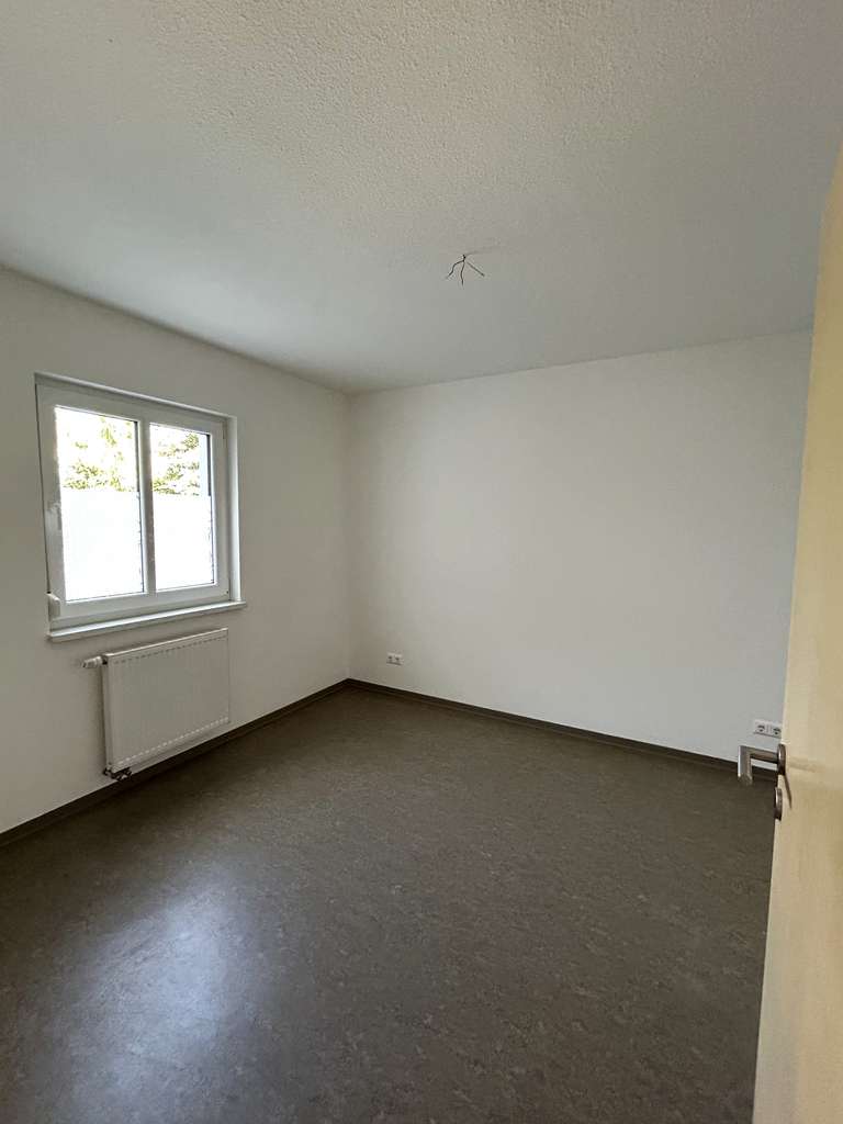 Immobilie in Marktsteft - 3-Zimmer Erdgeschosswohnung mit Balkon in Marktsteft ! - Bild 2