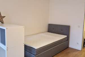 Möblierte, frisch renovierte 1,5-Zimmer-Wohnung in Bochum-Linden mit abgeschlossenem Parkplatz – Hattinger Straße 574, 44879 Linden, Bochum – Vorschaubild 6