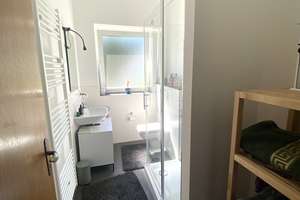 🏡 Charmante 2,5-Zimmer-Altbauwohnung mit Balkon & Echtholzboden ✨ – Feuerbachstraße 17, 44795 Weitmar-Mitte, Bochum – Vorschaubild 4