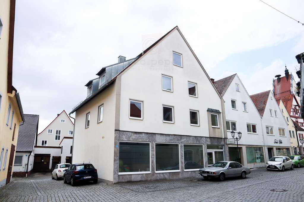 Immobilie in Monheim - Vielseitiges Wohn- und Geschäftshaus in zentraler Stadtlage von Monheim  I  Provisionsfrei - Bild 0