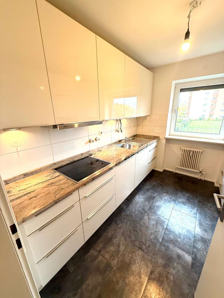 Knuffige 3-Zimmer-Wohnung mit Südbalkon ---- modern, ruhig und sofort bezugsfrei!