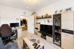 Duisburg Huckingen: Barrierearme 3-Zimmer-Wohnung mit West-Balkon und möglichem Außenstellplatz – Die vollständige Adresse der Immobilie erhältst du vom Anbieter., 47259 Huckingen, Duisburg – Vorschaubild 6