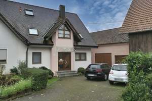Charmantes Zweifamilien-Doppelhaus in Untergruppenbach-Vorhof – Die vollständige Adresse der Immobilie erhältst du vom Anbieter., 74199 Untergruppenbach – Vorschaubild 1