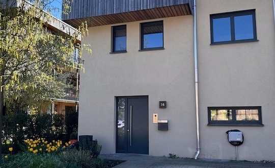 Modernes und energieeffizientes Stadthaus im Wohnpark Ebenberg mit Dachterrasse & Garten
