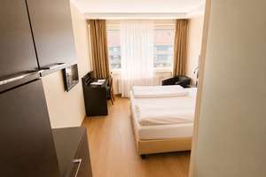 Modern möbliertes City-Apartment mit hochwertigem Bad in zentraler Lage in Karlsruhe – Kriegstr. 51, 76133 Innenstadt-West, Karlsruhe – Vorschaubild 4