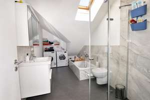 TOP moderne Dachgeschosswohnung mit Balkon - 89m² - 2 Stellplätzen – Die vollständige Adresse der Immobilie erhältst du vom Anbieter., 88074 Meckenbeuren – Vorschaubild 4
